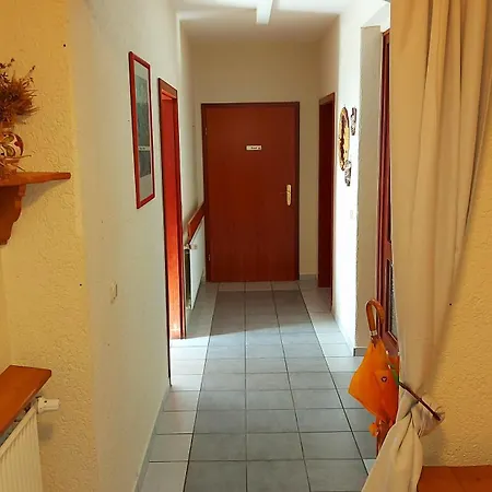 Gast - Salmagundi, Fuer Gruppen Bis 16 Gaeste Kamp-Bornhofen
