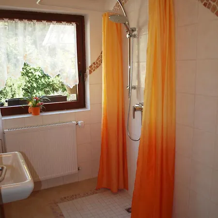 Apartamento Gast - Salmagundi, Fuer Gruppen Bis 16 Gaeste Kamp-Bornhofen