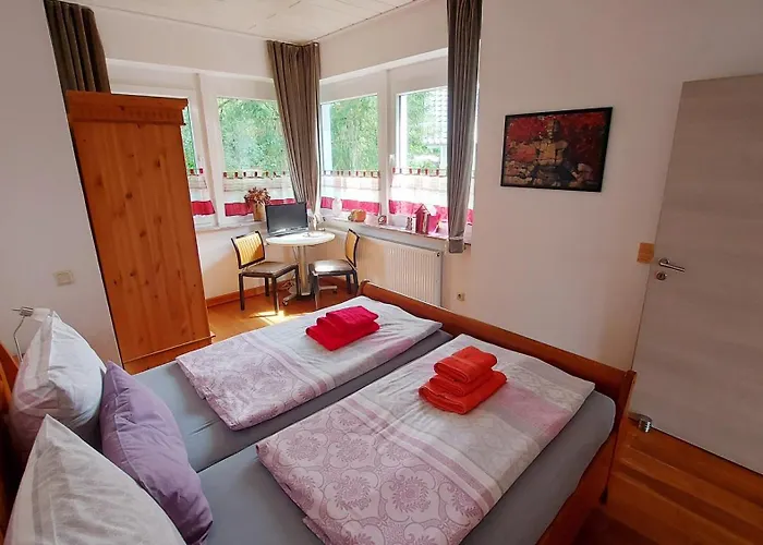 Gast - Salmagundi, Fuer Gruppen Bis 16 Gaeste * Kamp-Bornhofen